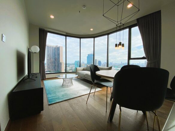 Throne Property Ideo Q Sukhumvit 36 1