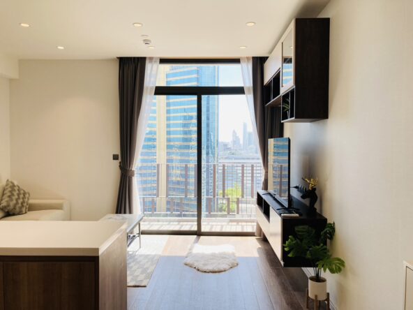 Throne Property Muniq Sukhumvit 23 1